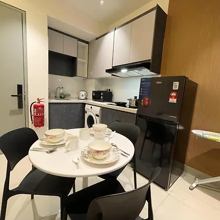 121 Residences By The Homez Near One Utama, Starling Mall, Atria Petaling Jaya Bagian luar foto