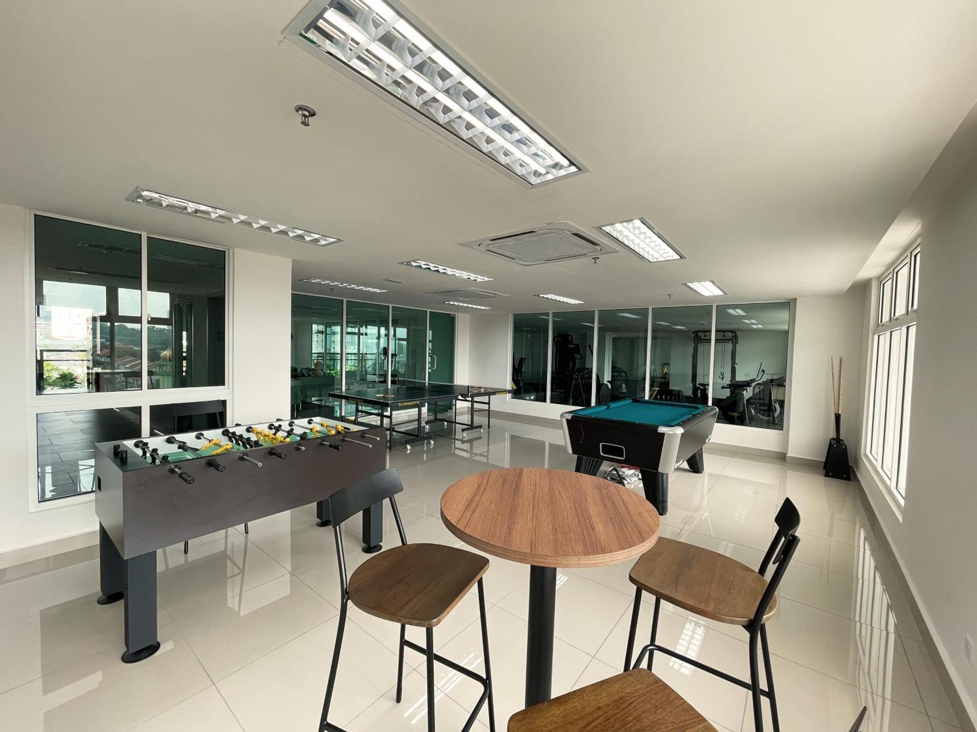 Apartment 121 Residences By The Homez Near One Utama, Starling Mall, Atria *