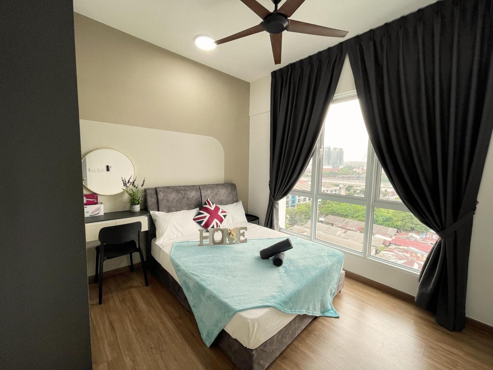 121 Residences By The Homez Near One Utama, Starling Mall, Atria Apartment *