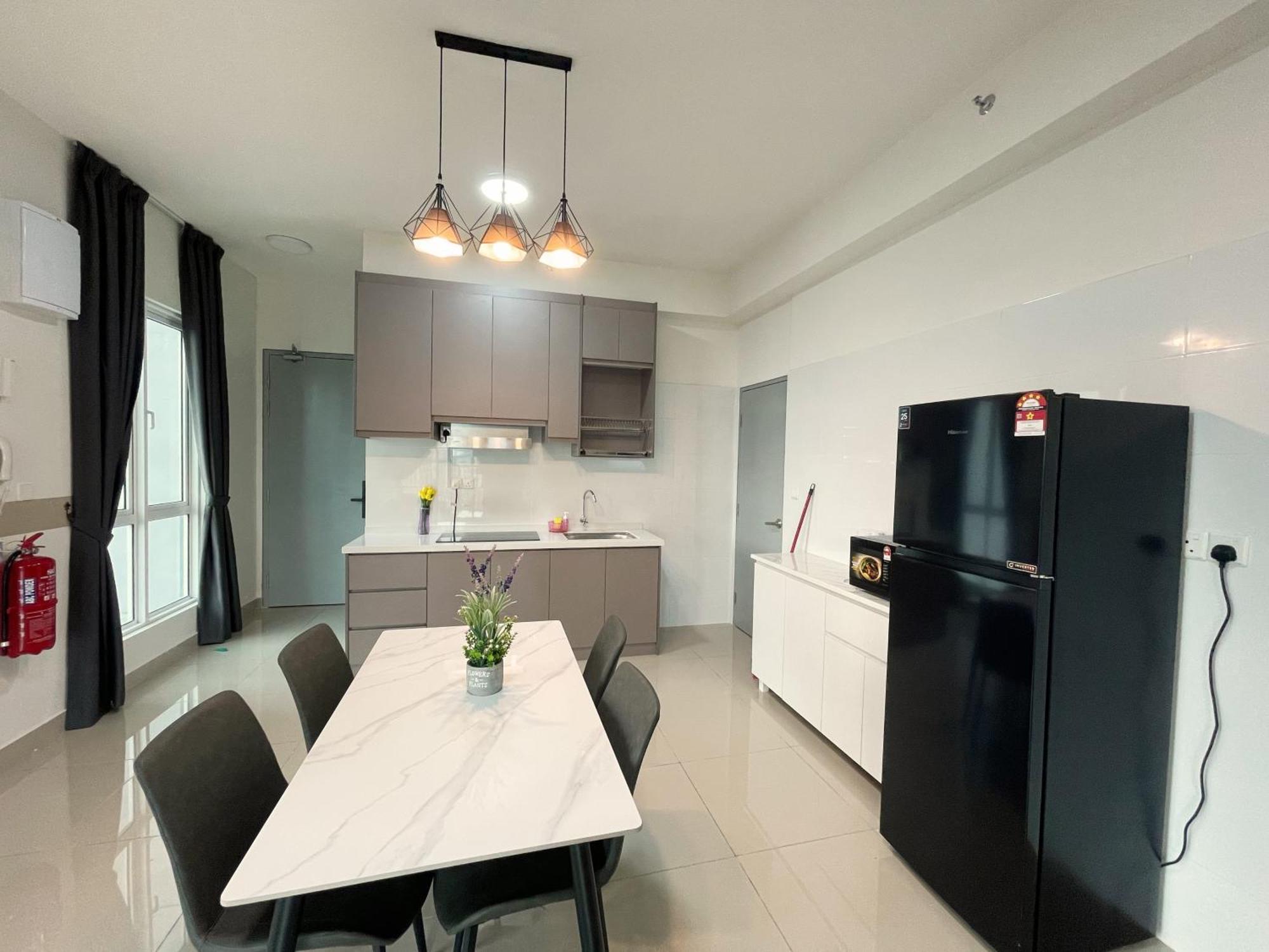 121 Residences By The Homez Near One Utama, Starling Mall, Atria Apartment Petaling Jaya