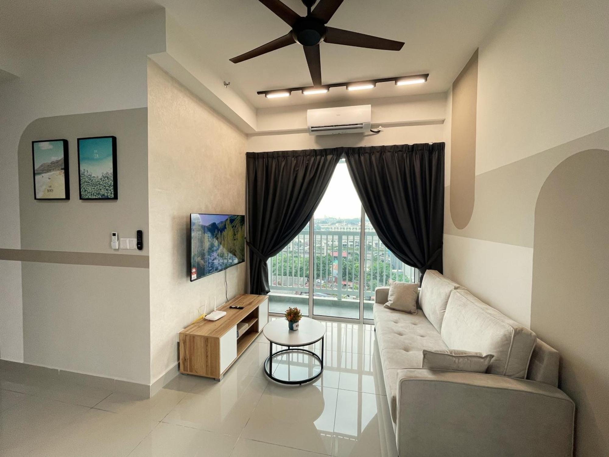 121 Residences By The Homez Near One Utama, Starling Mall, Atria Apartment *